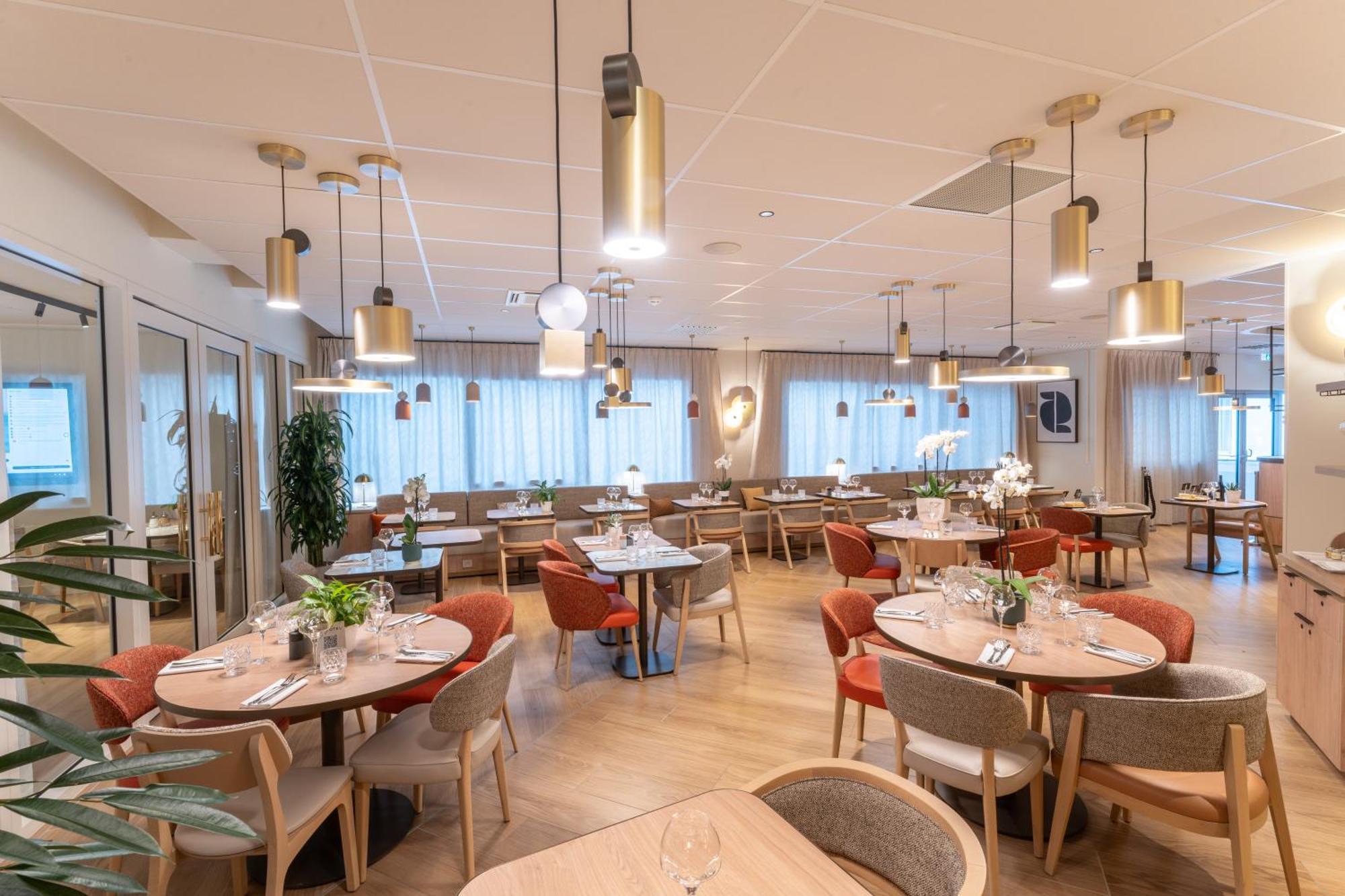 Novotel Angers Lac De Maine Exteriör bild