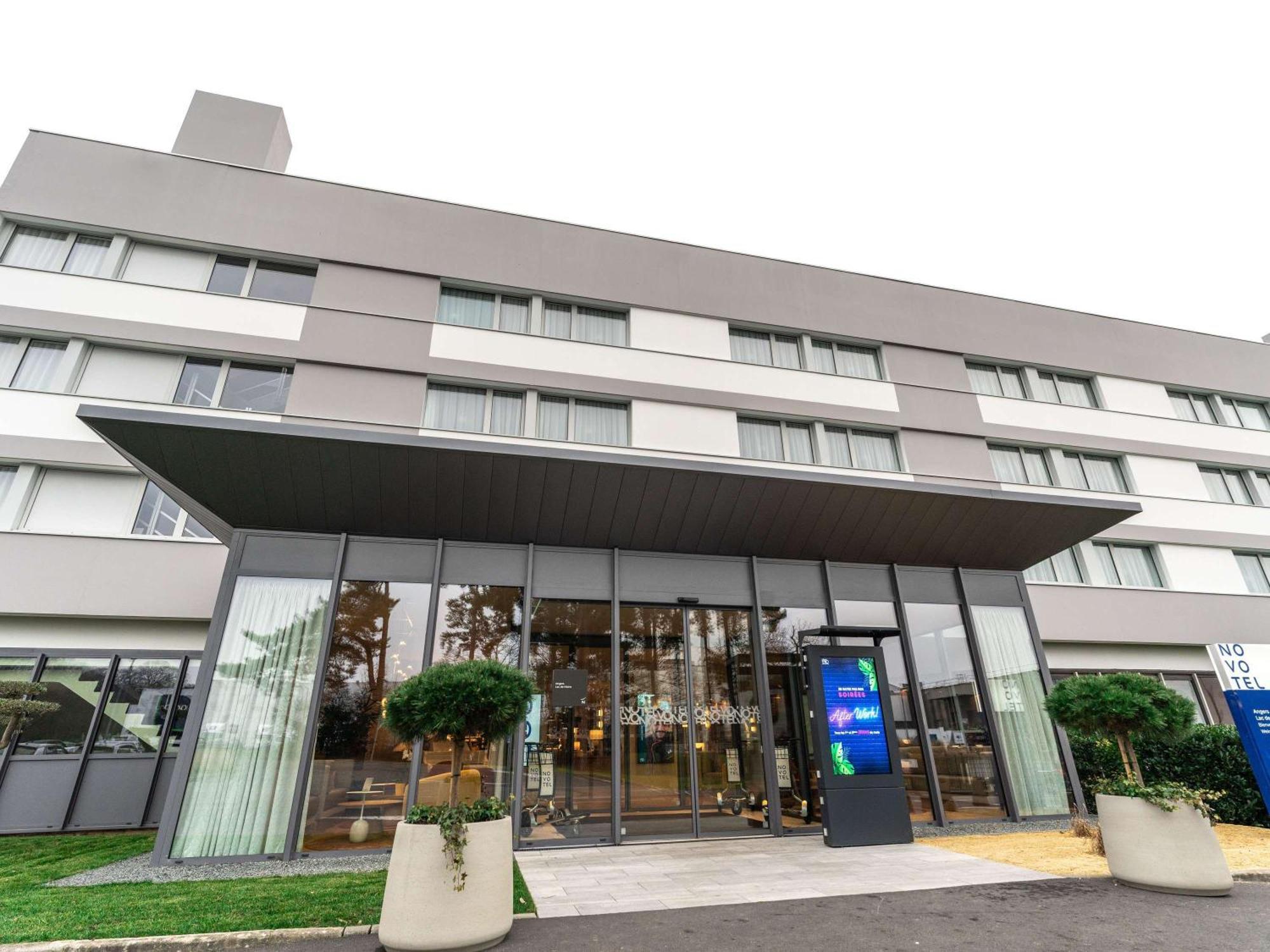 Novotel Angers Lac De Maine Exteriör bild