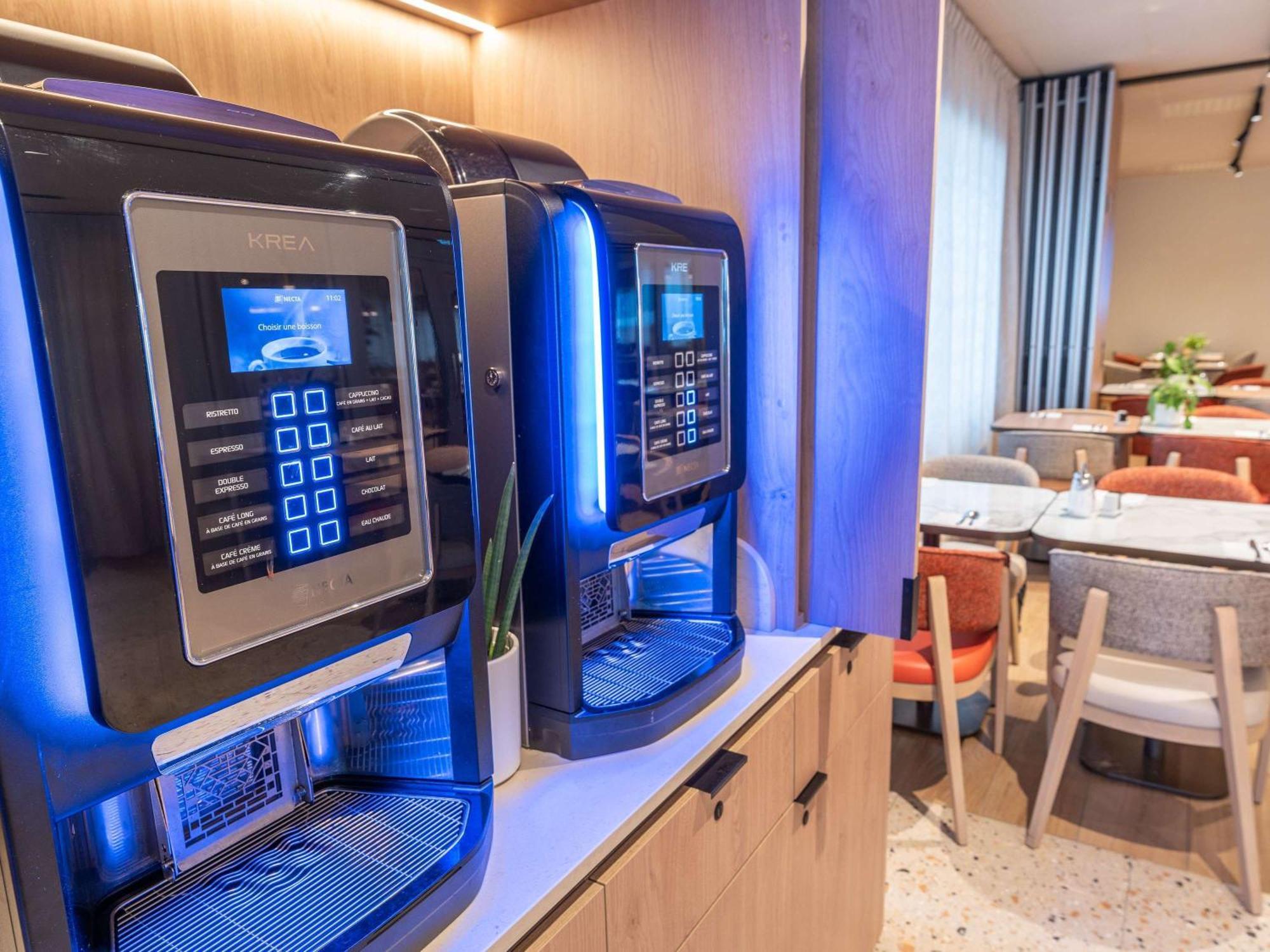 Novotel Angers Lac De Maine Exteriör bild