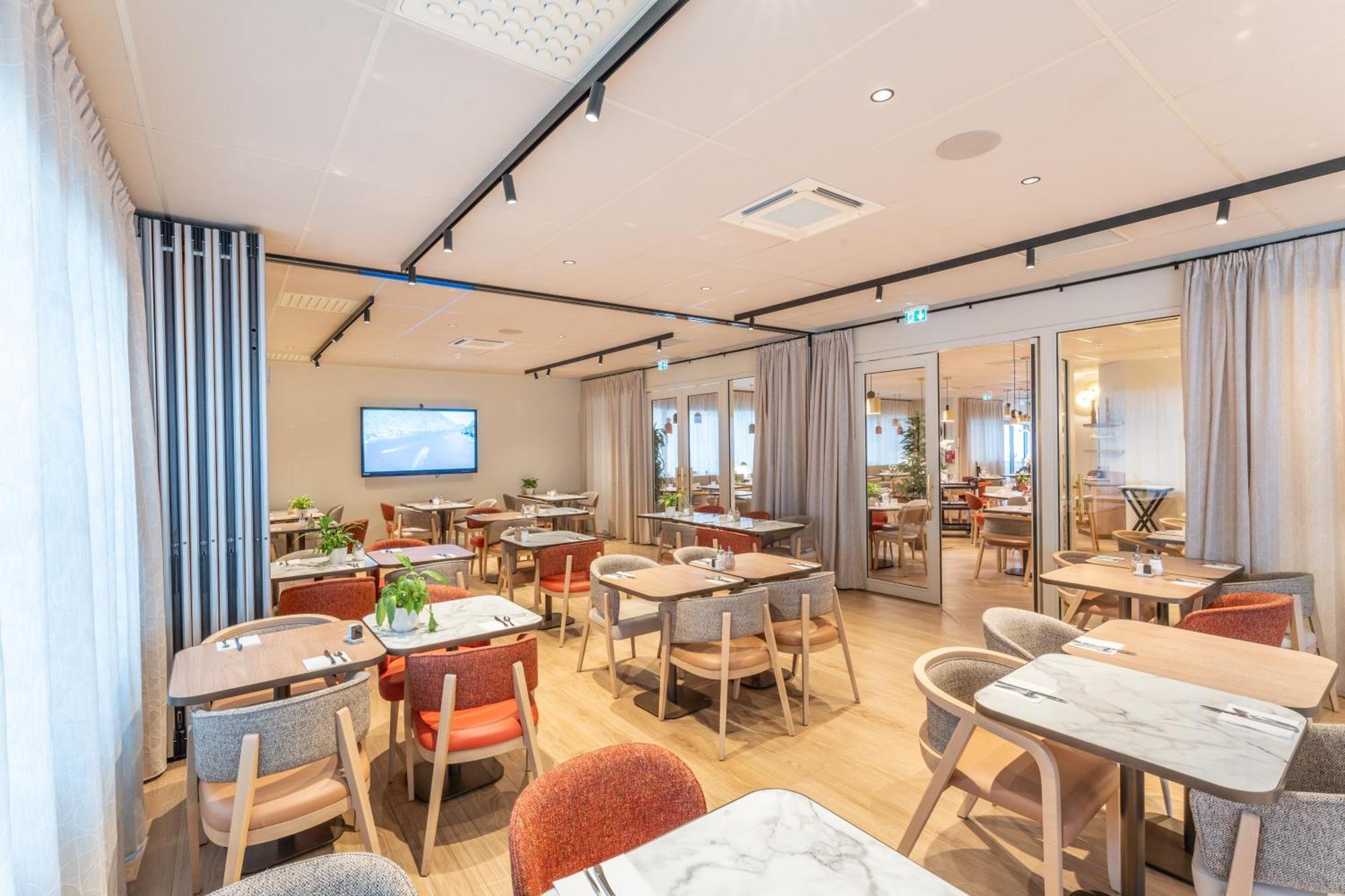 Novotel Angers Lac De Maine Exteriör bild