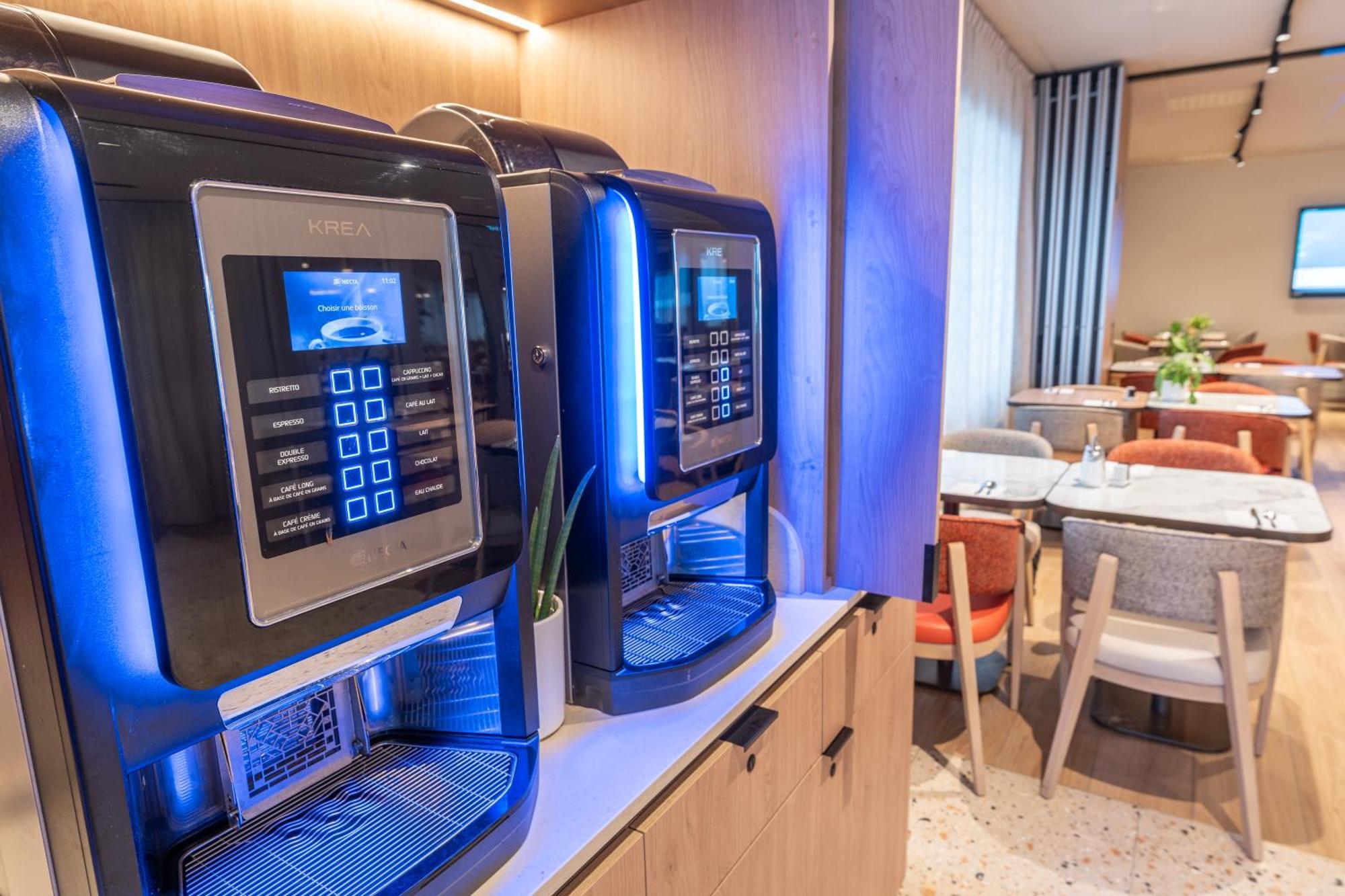 Novotel Angers Lac De Maine Exteriör bild