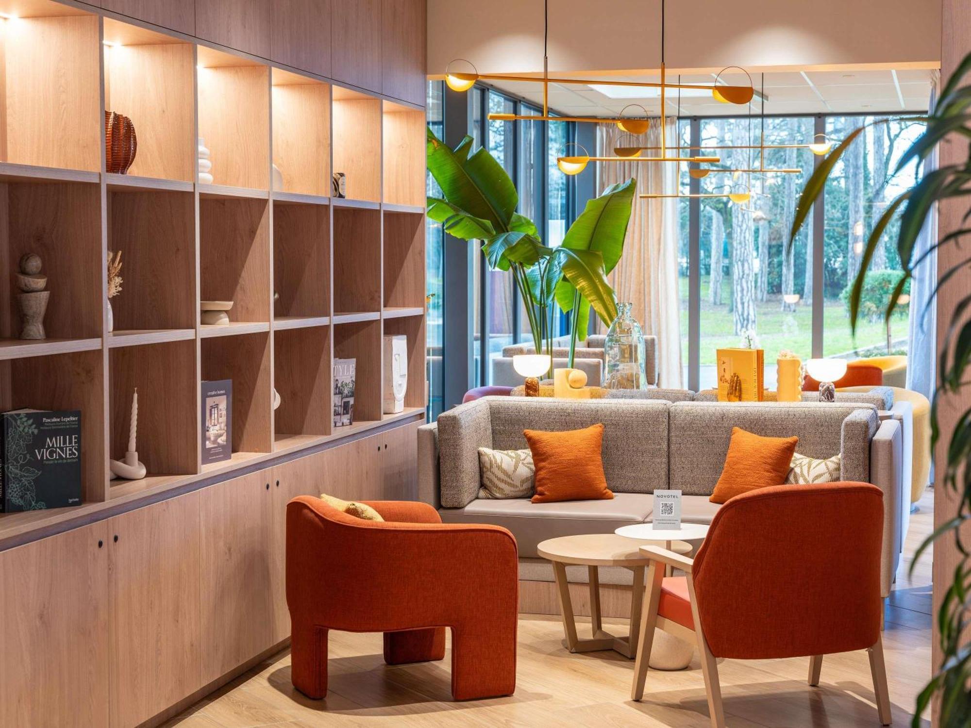 Novotel Angers Lac De Maine Exteriör bild