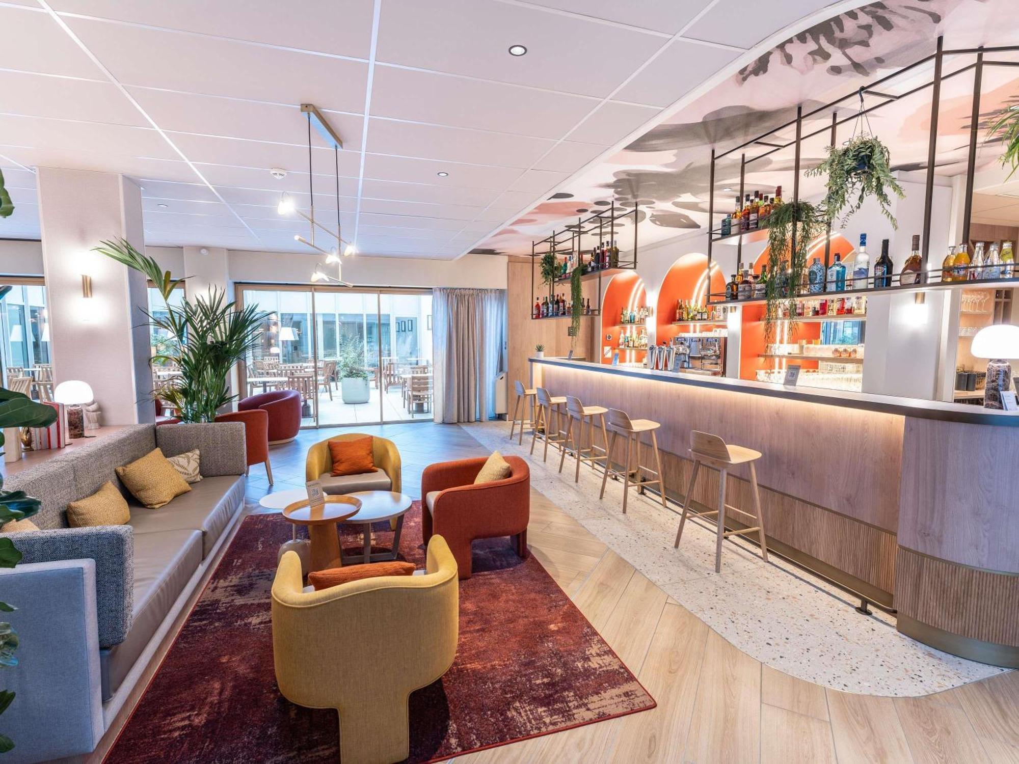Novotel Angers Lac De Maine Exteriör bild